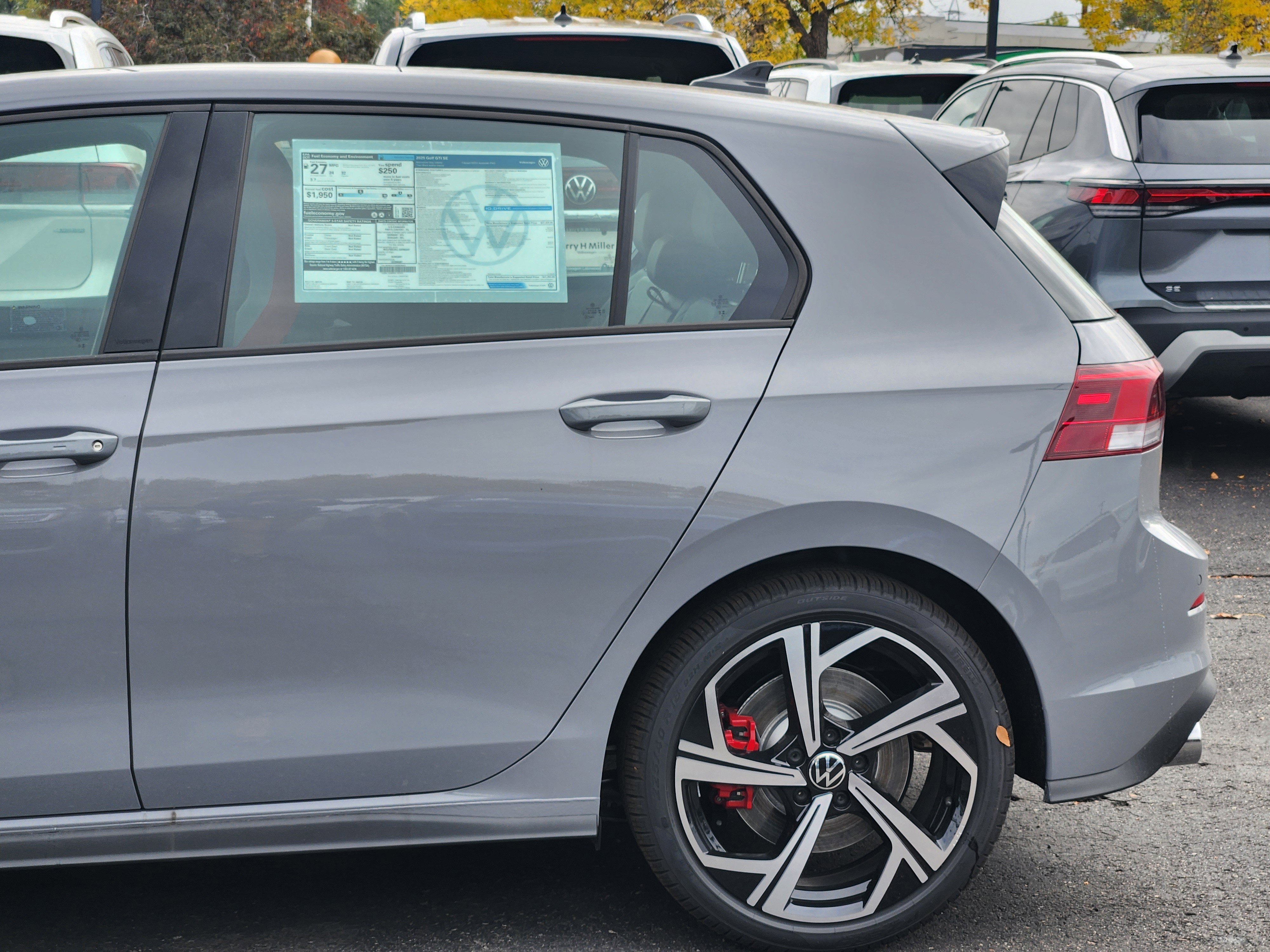 New 2025 Volkswagen GTI SE image 3