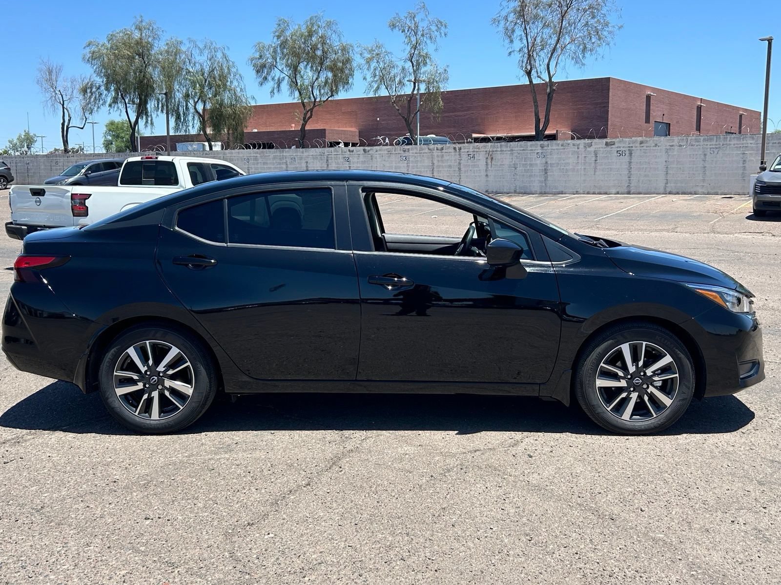 Used 2025 Nissan Versa SV w/ Trunk Package FWD image 4