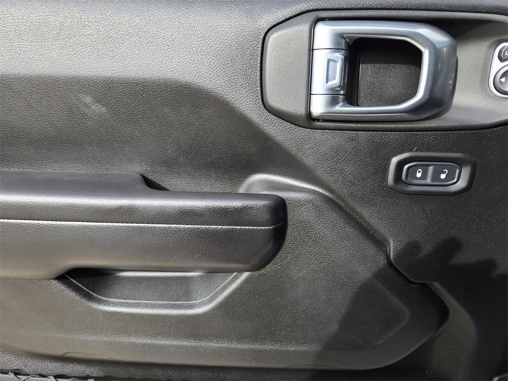 Used 2021 Jeep Wrangler Sport S image 26