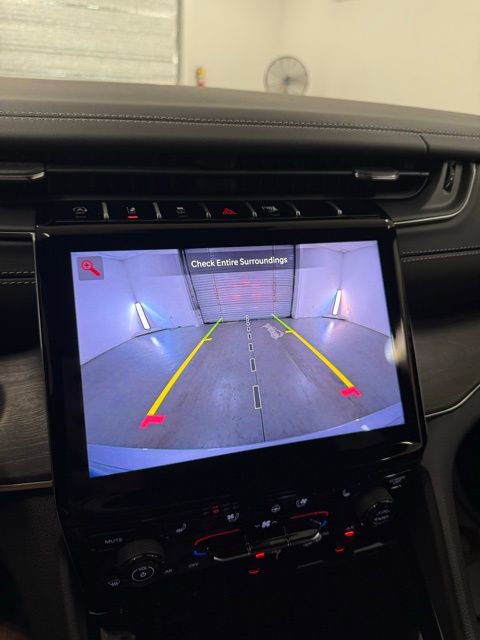 New 2025 Jeep Grand Cherokee Overland w/ Luxury Tech Group IV image 18