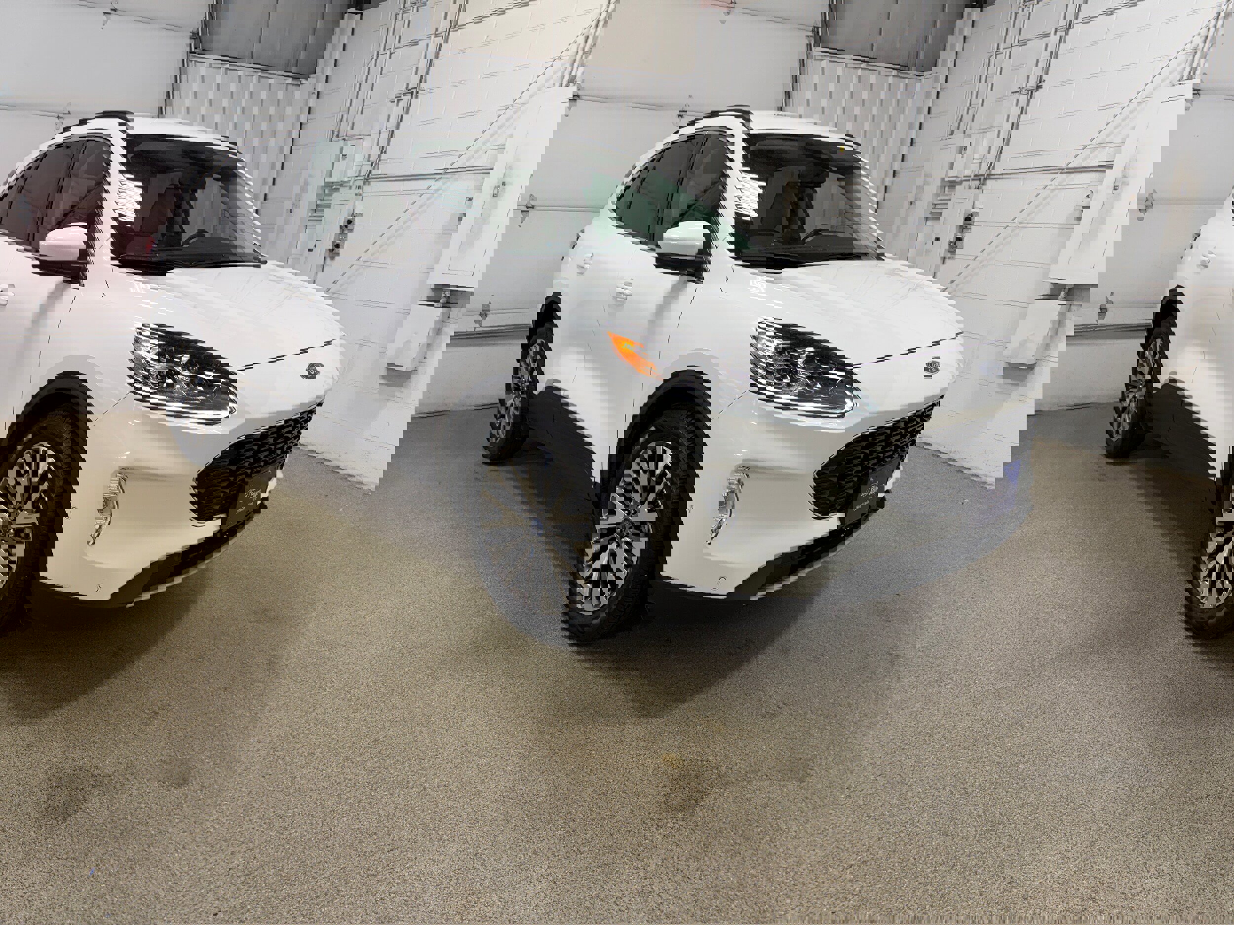 Certified 2021 Ford Escape Titanium FWD image 4