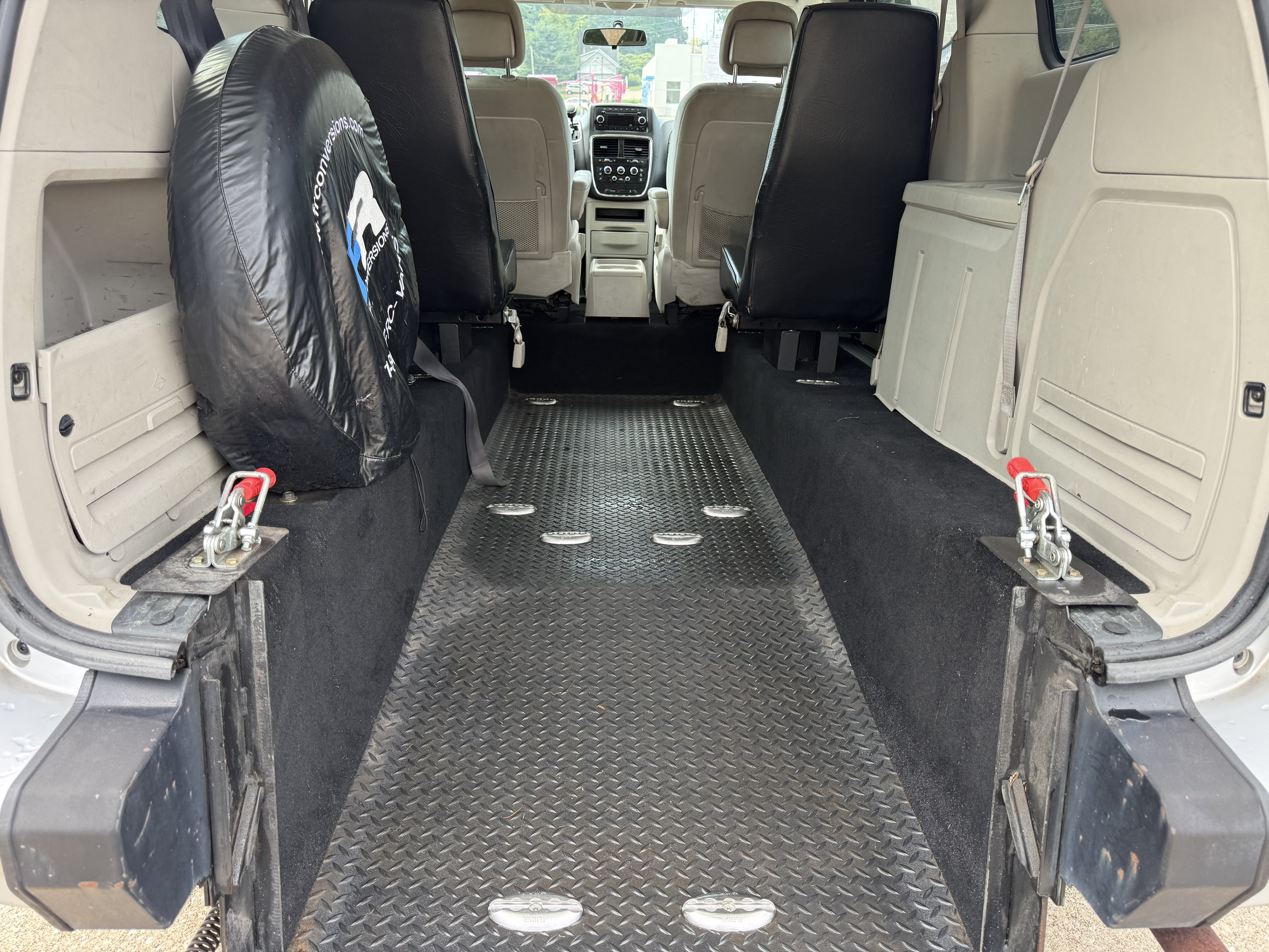 Used 2011 Dodge Grand Caravan Mainstreet FWD image 27