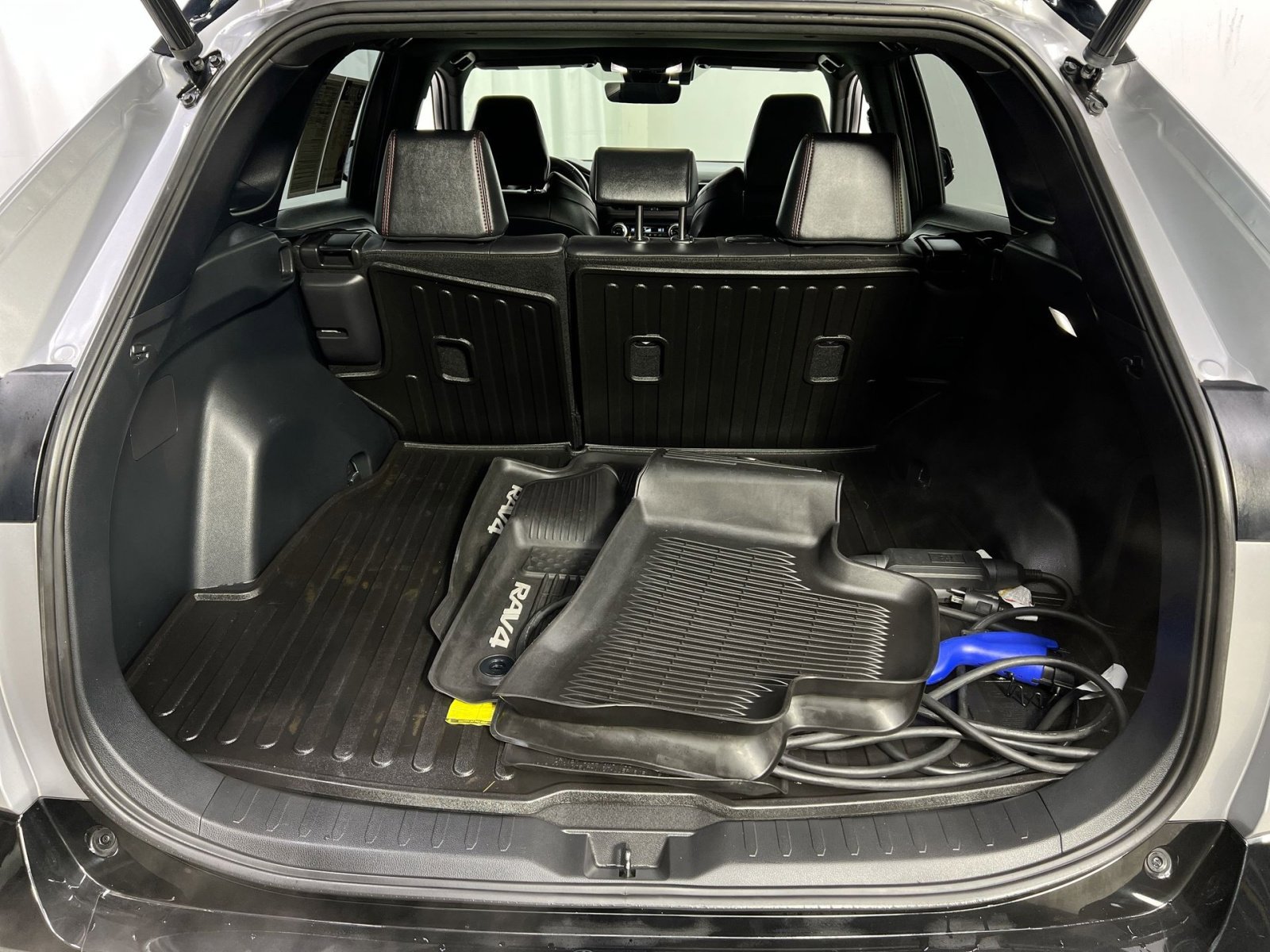 Used 2022 Toyota RAV4 XSE image 30