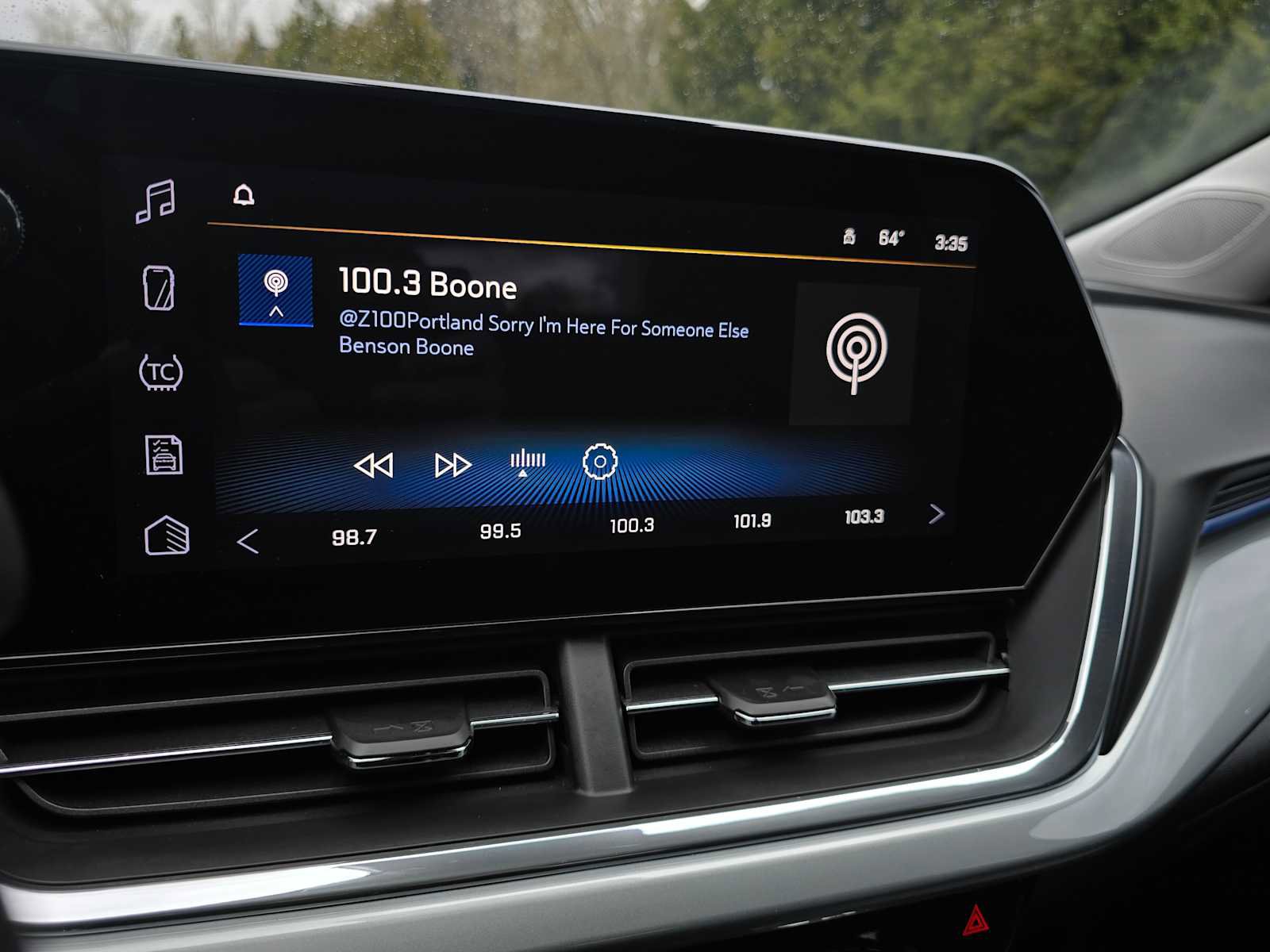 Used 2025 Chevrolet Trax LT image 27