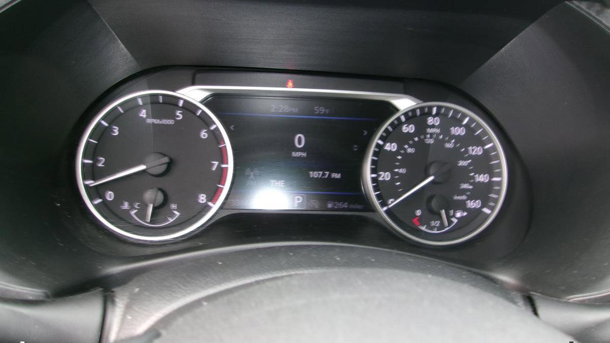 Used 2025 Nissan Sentra SV FWD image 14