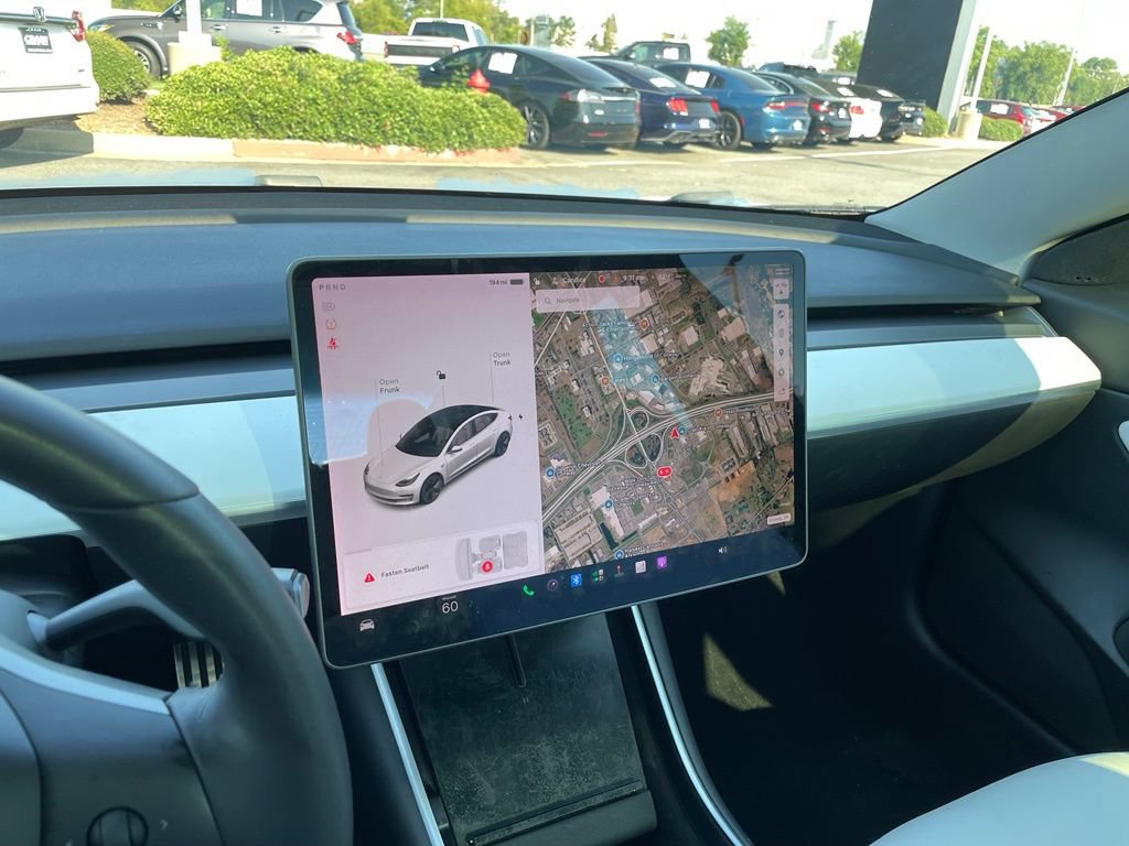 Used 2020 Tesla Model 3 Standard Range RWD image 15
