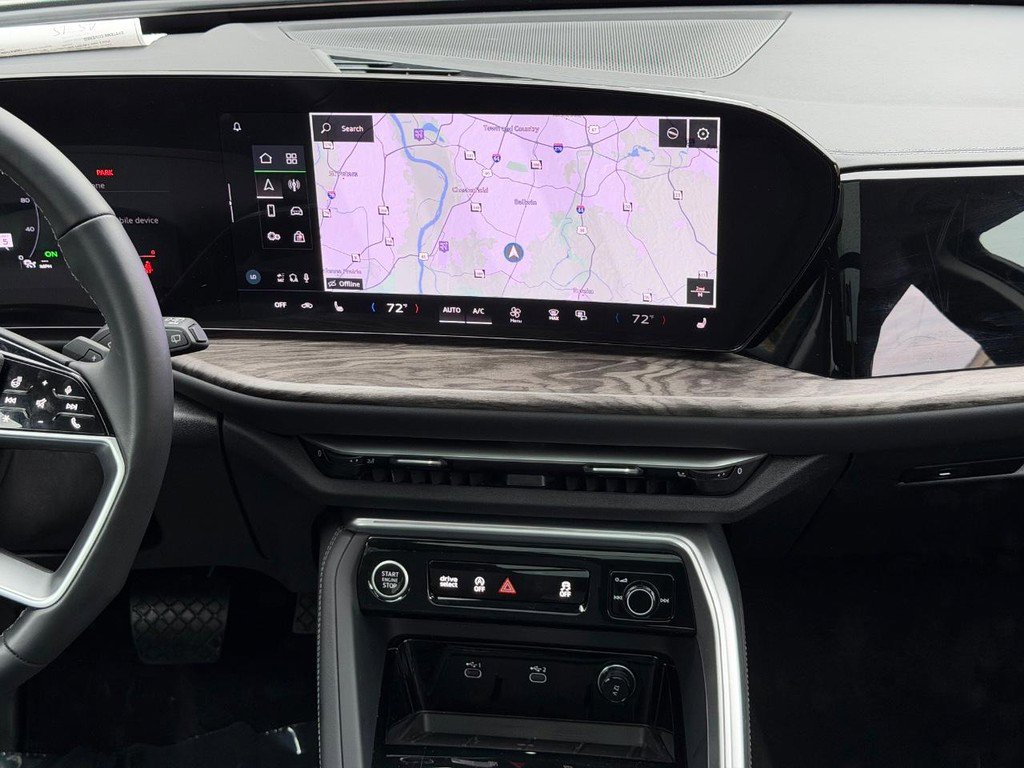 Used 2025 Audi Q5 Premium w/ Convenience Package image 13