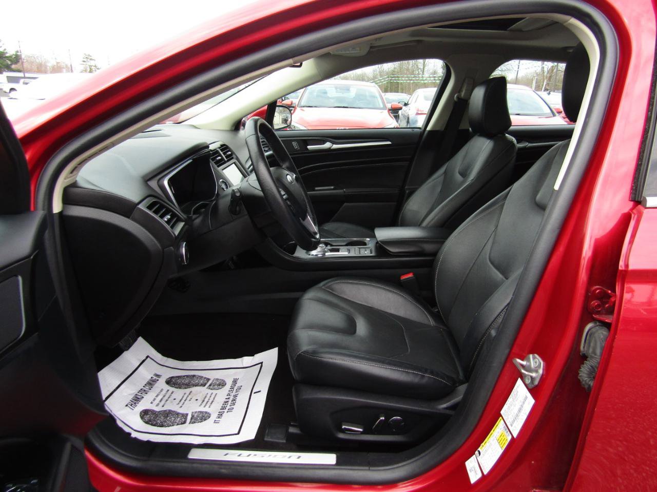 Used 2020 Ford Fusion Energi Titanium FWD image 18