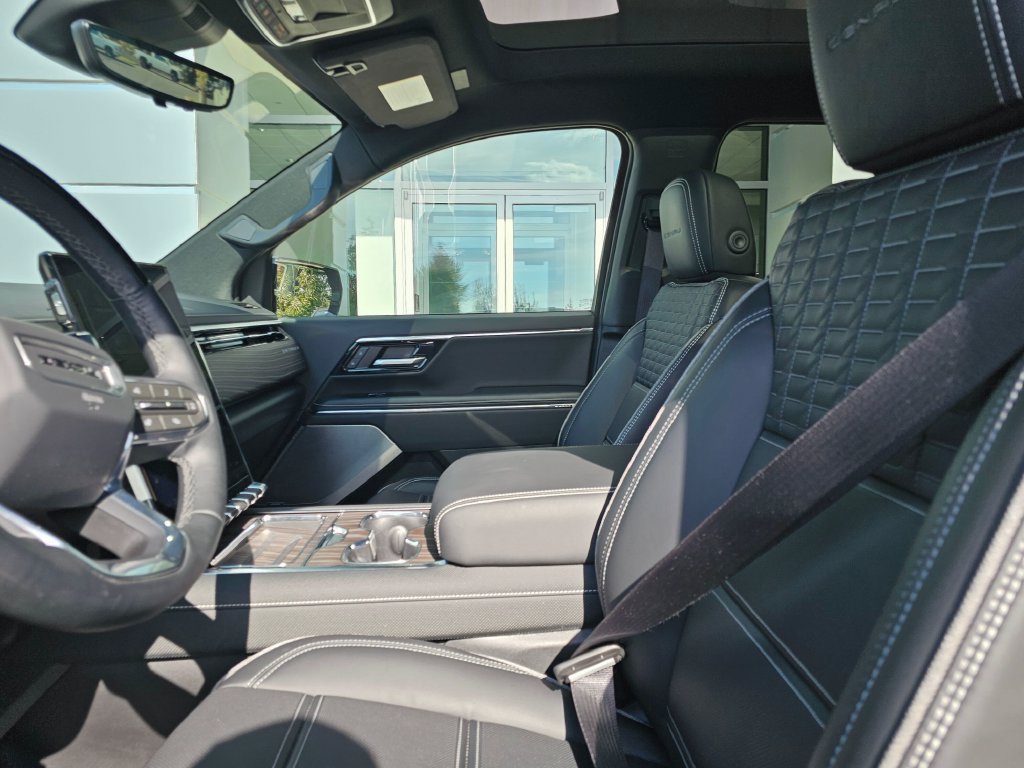 Used 2026 GMC Sierra EV Denali AWD/4WD image 23