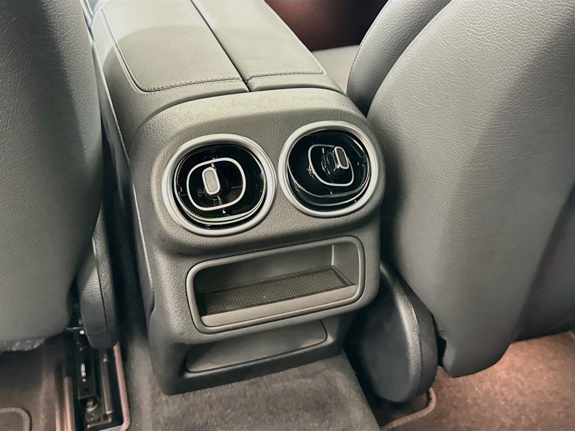 New 2027 Mercedes-Benz GLC 300 image 28
