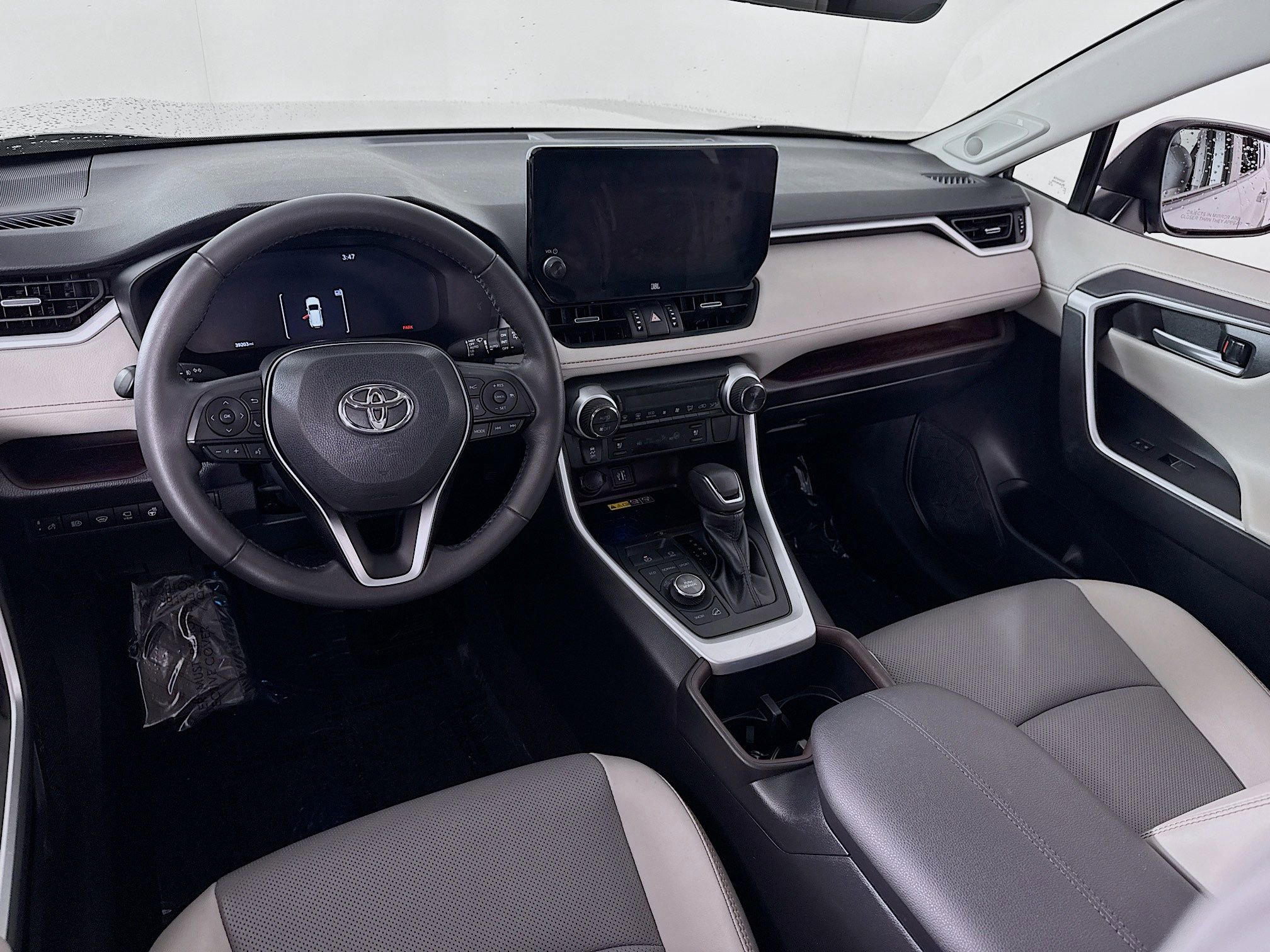 Used 2023 Toyota RAV4 Limited AWD/4WD image 19