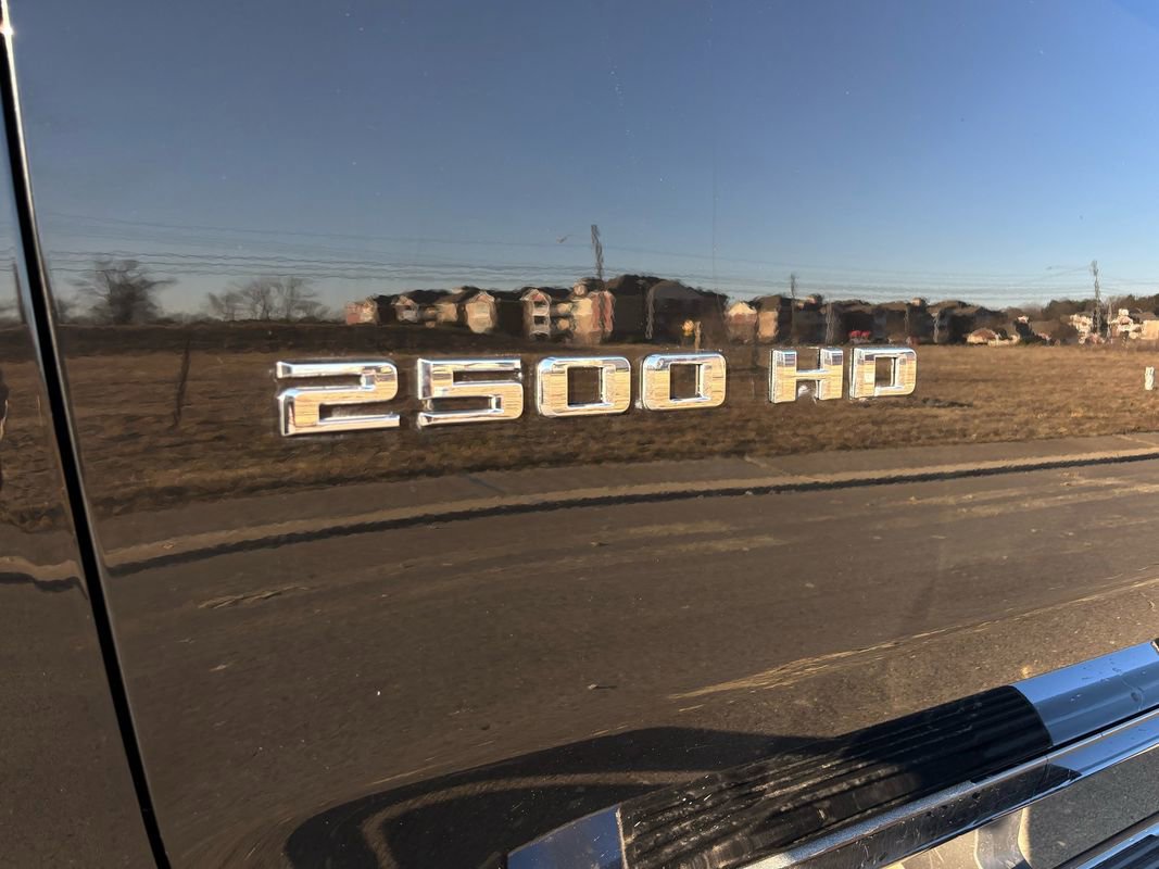 Used 2022 Chevrolet Silverado 2500 High Country image 13