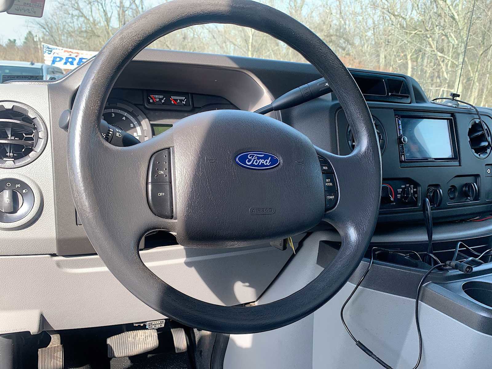 Used 2017 Ford E-450 and Econoline 450 Super Duty w/ Power Windows & Locks Group RWD image 11