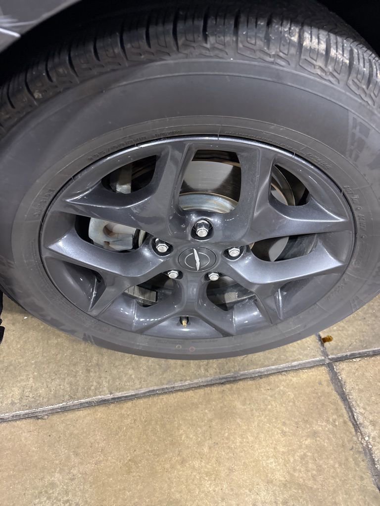 Used 2018 Chrysler Pacifica Touring-L Plus image 5