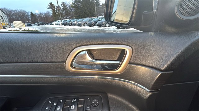 Used 2015 Jeep Grand Cherokee Limited image 11