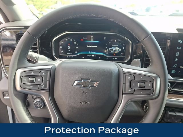 Used 2025 Chevrolet Silverado 1500 LT Trail Boss w/ LPO, Dark Essentials Package image 4