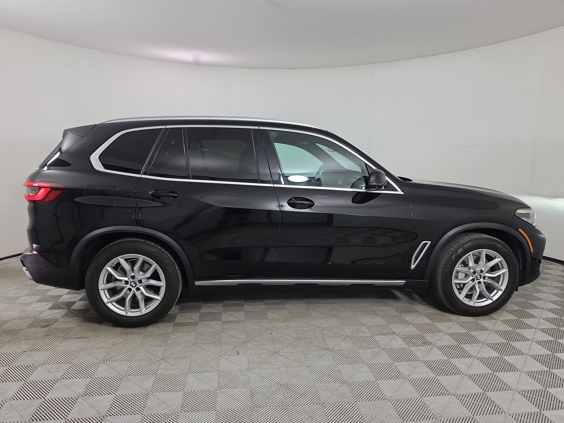 Used 2020 BMW X5 sDrive40i w/ Premium Package RWD image 8