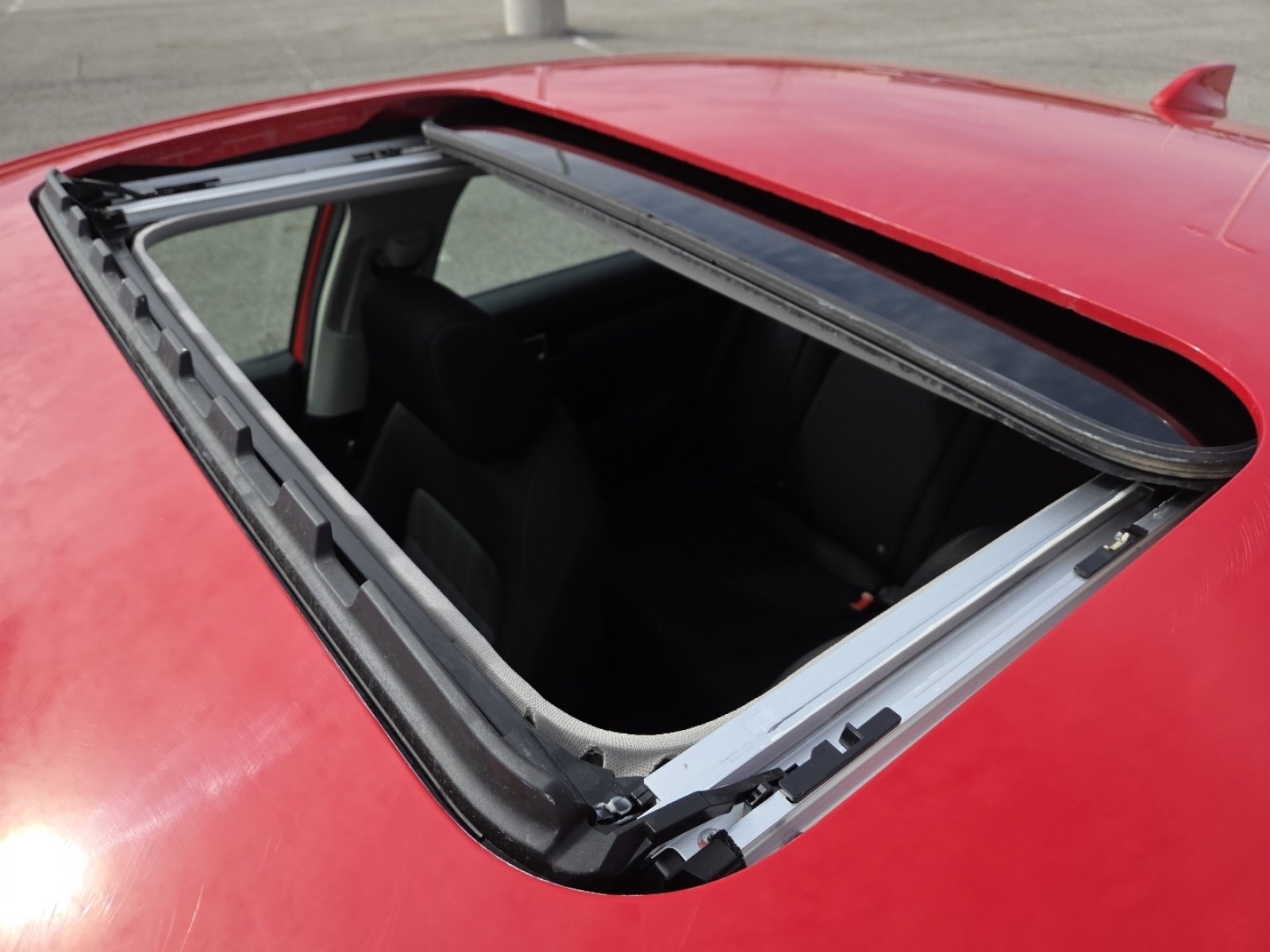 Used 2024 Honda Civic EX image 3