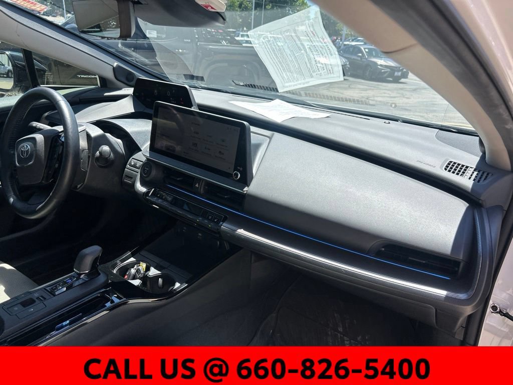 Used 2023 Toyota Prius Limited w/ Limited Premium Package FWD image 10