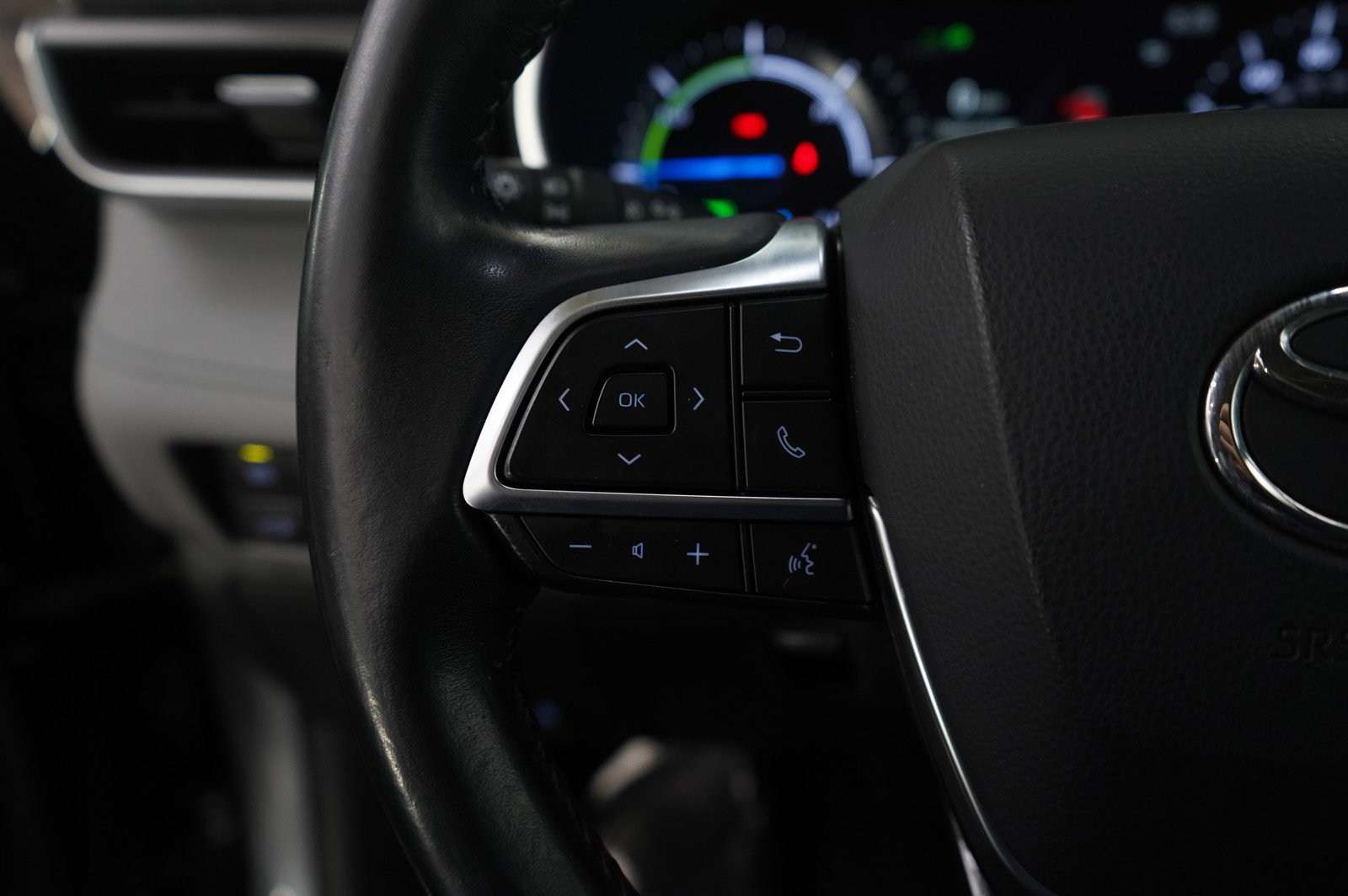 Used 2020 Toyota Highlander XLE image 17