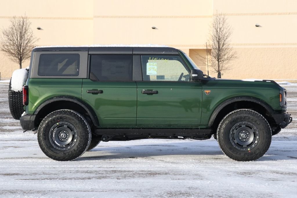 New 2025 Ford Bronco Badlands image 9