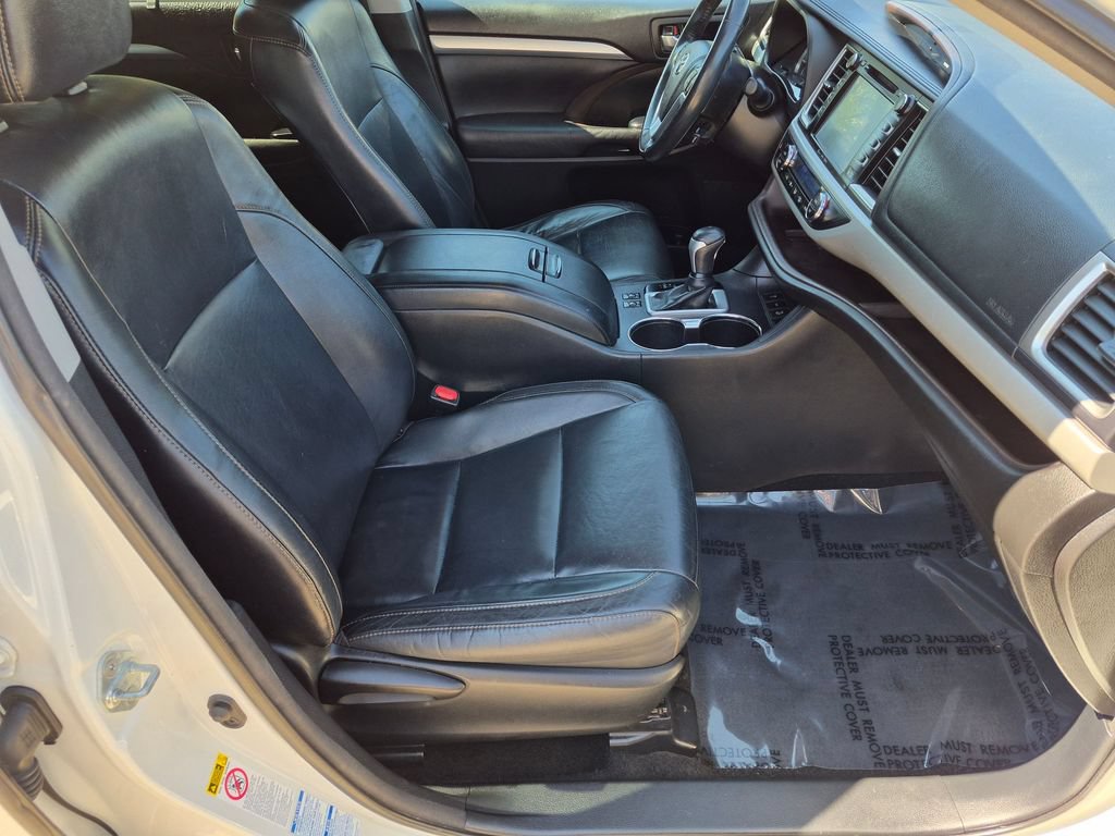 Used 2016 Toyota Highlander XLE AWD/4WD image 34