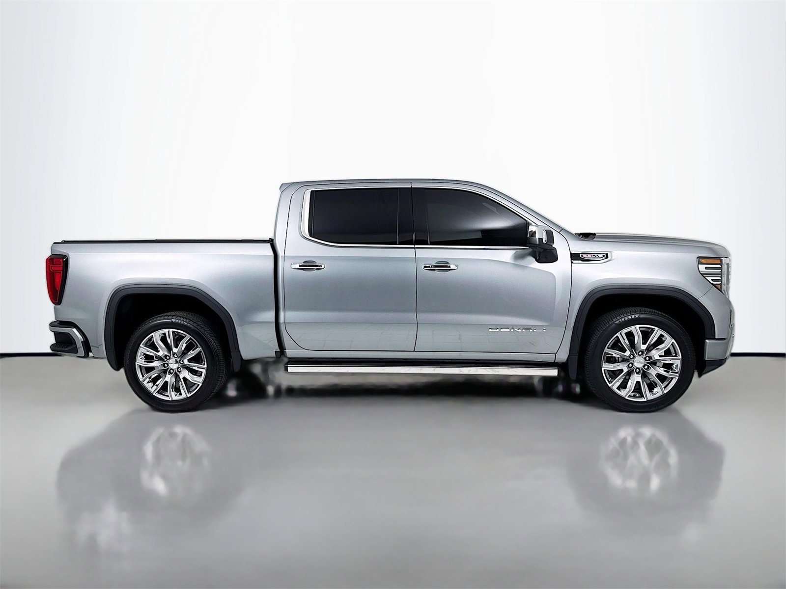 Used 2026 GMC Sierra 1500 Denali w/ Denali Reserve Package image 8