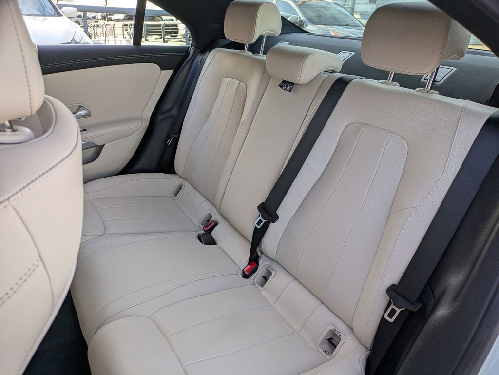 Used 2025 Mercedes-Benz CLA 250 image 24