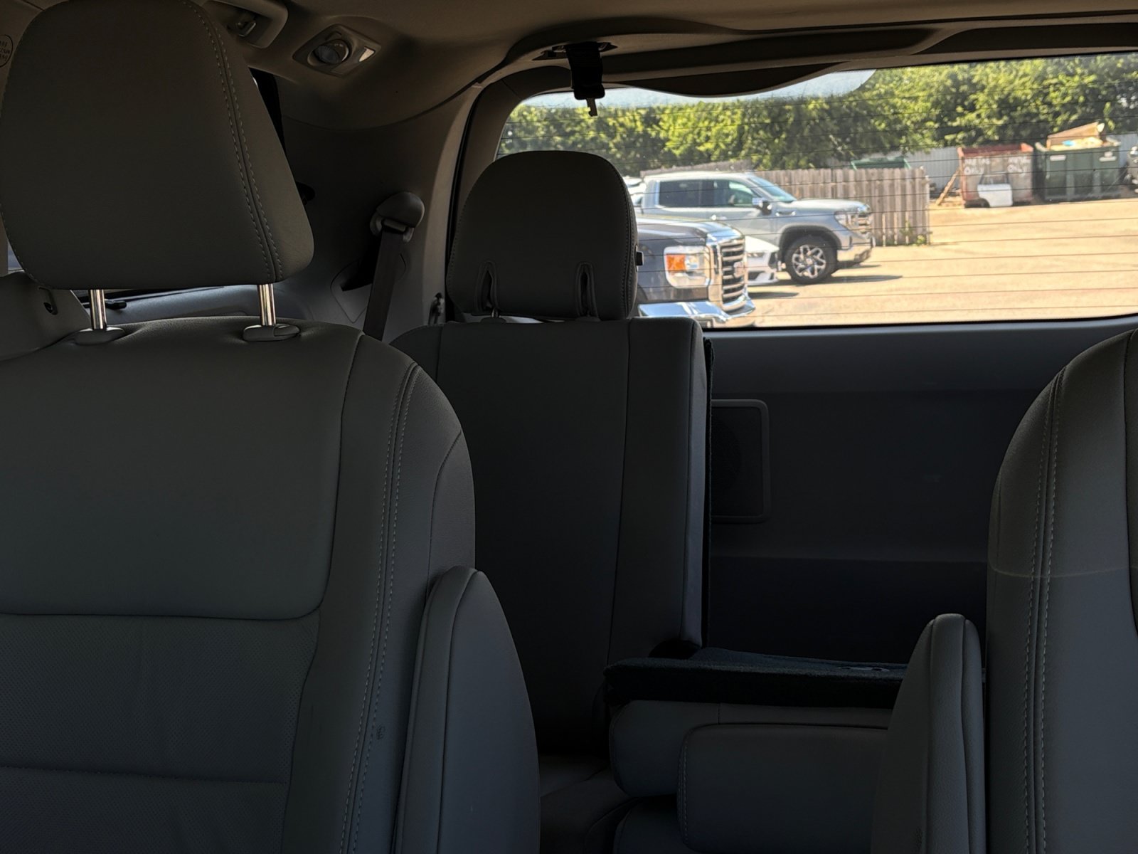 Used 2019 Toyota Sienna Limited Premium FWD image 25