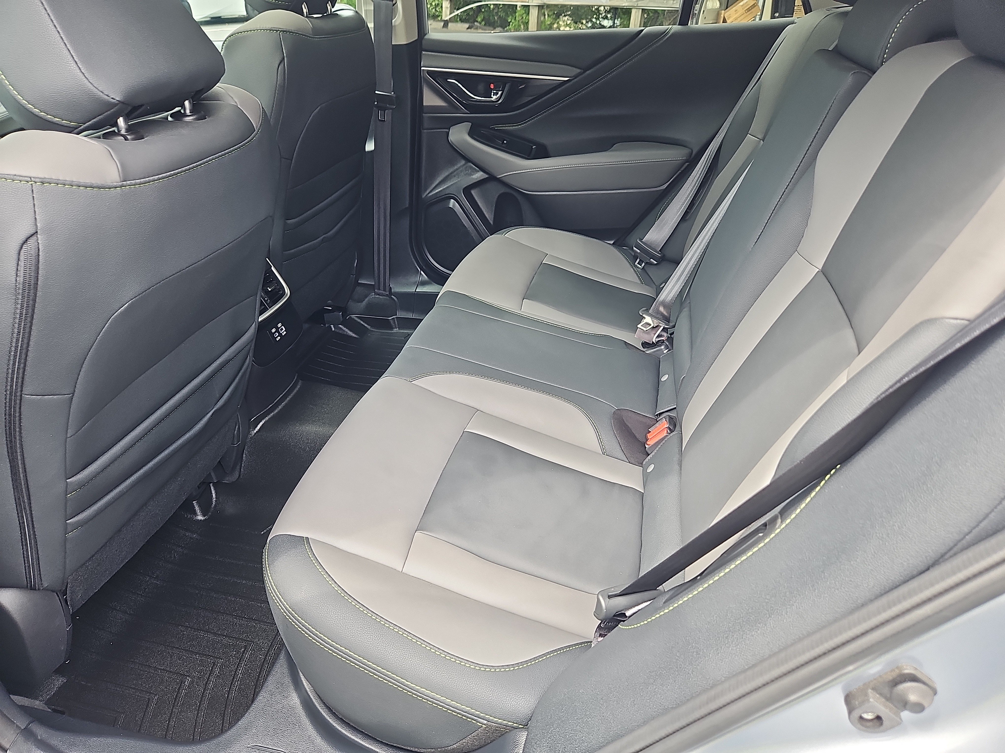 Used 2023 Subaru Outback Onyx Edition AWD/4WD image 31