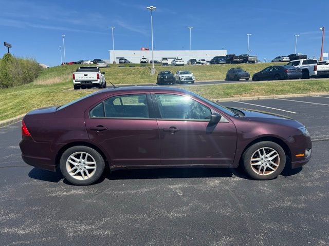 Used 2011 Ford Fusion S image 2