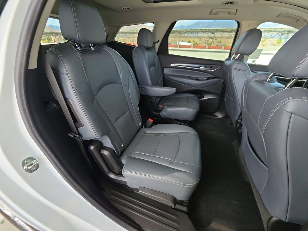 Used 2020 Buick Enclave Essence FWD image 28