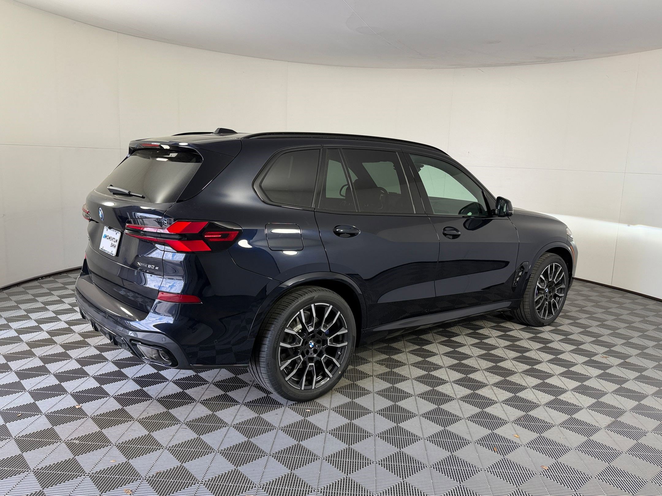New 2026 BMW X5 xDrive50e w/ Executive Package image 9
