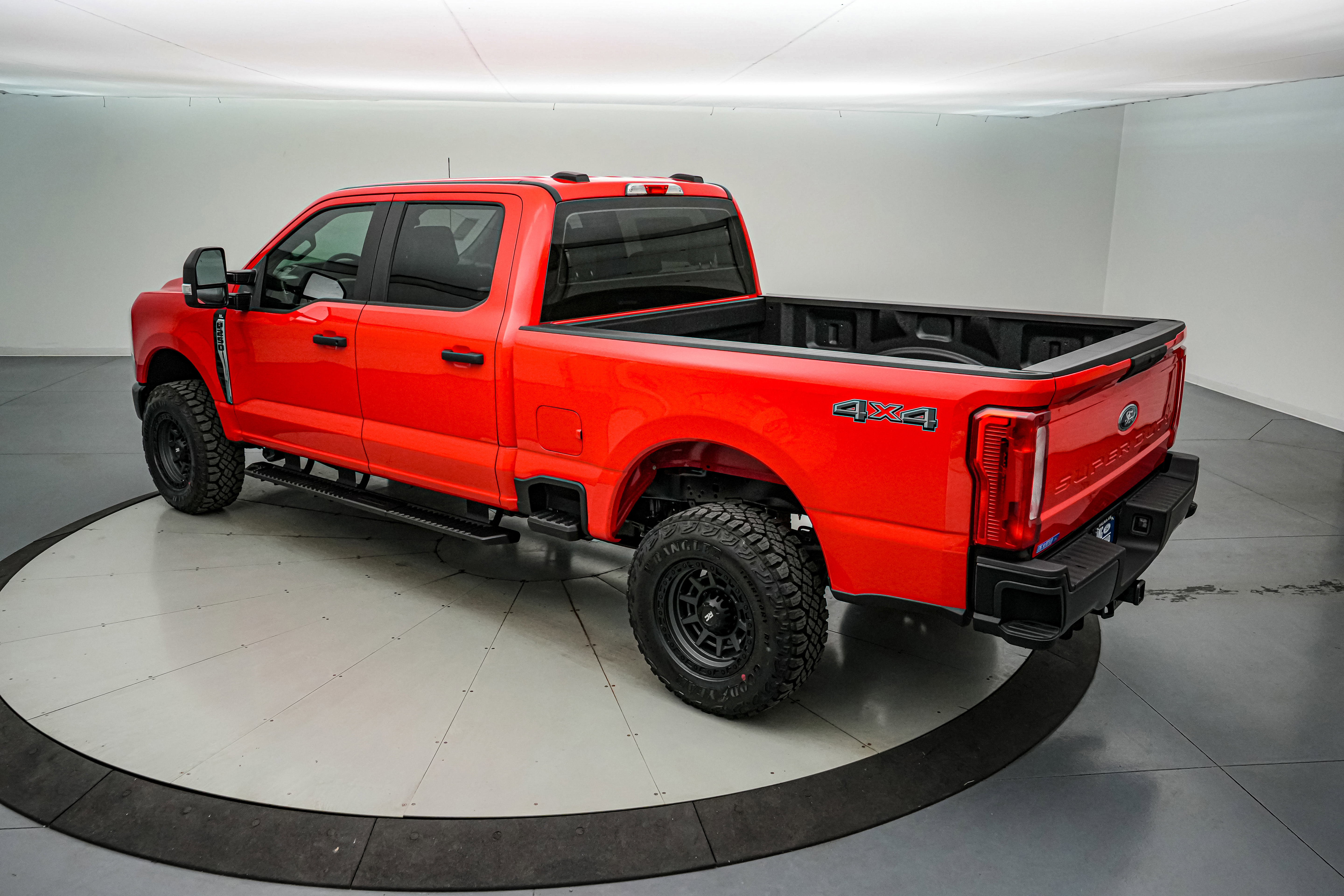 New 2026 Ford F250 XL w/ XL Off-Road Package image 7