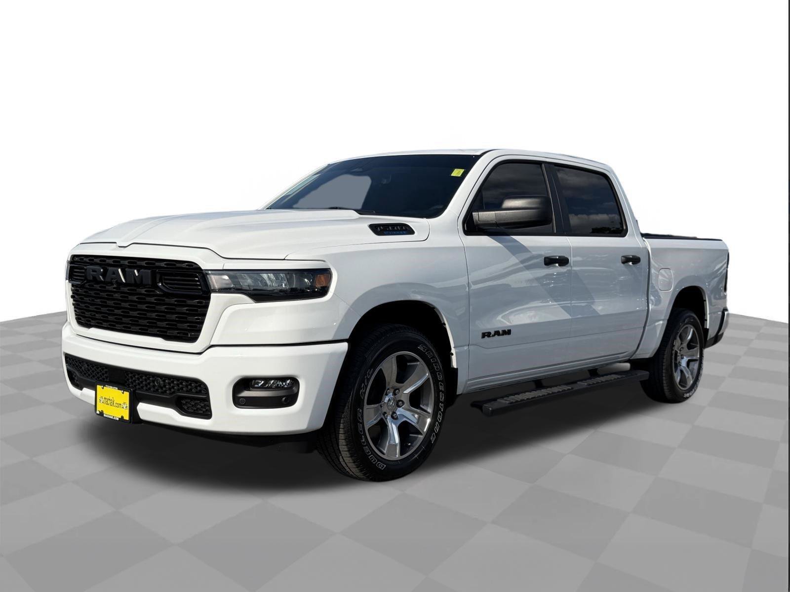 Used 2026 RAM 1500 Express RWD image 1