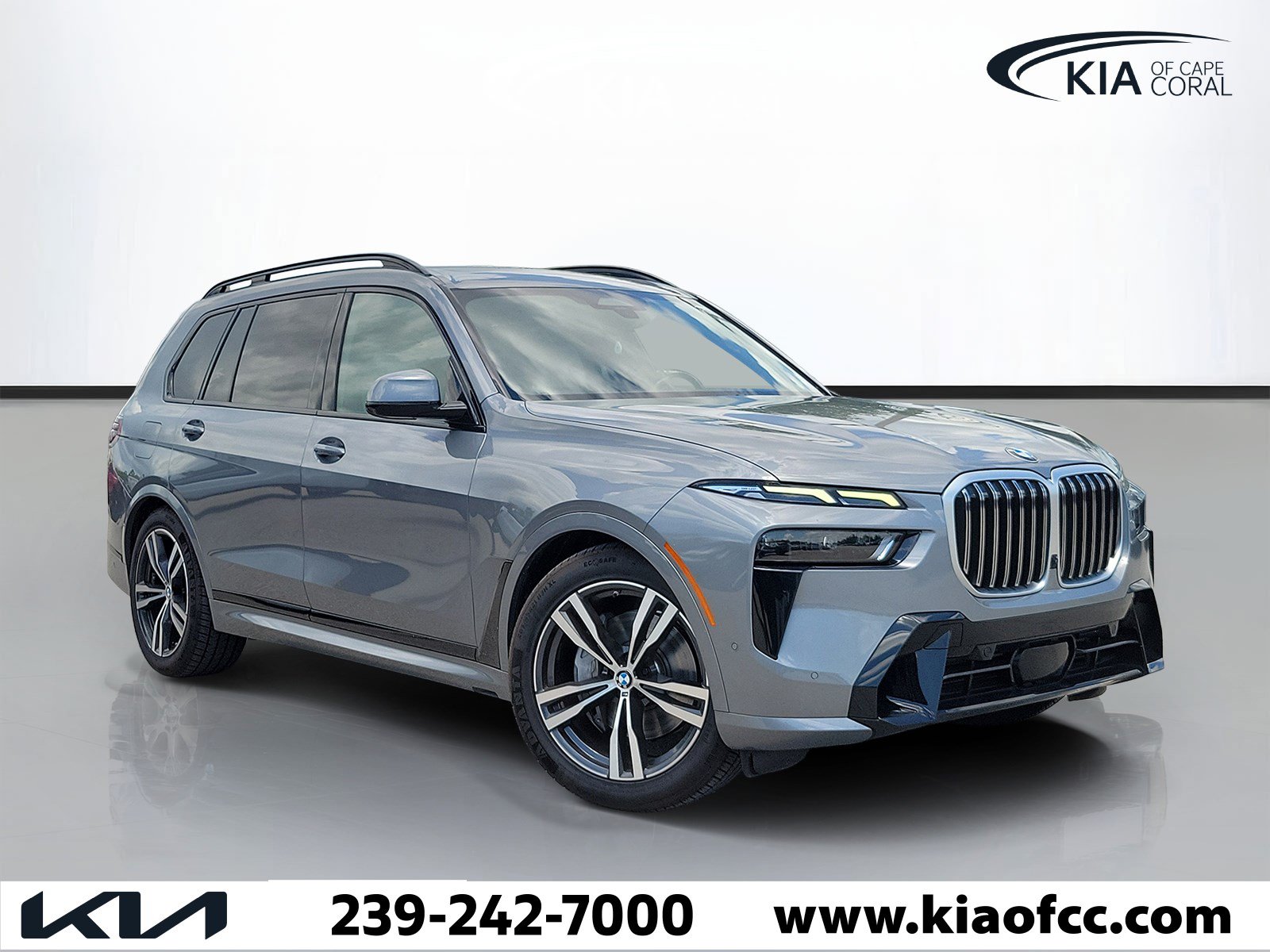 Used 2023 BMW X7 xDrive40i w/ Executive Package AWD/4WD image 1