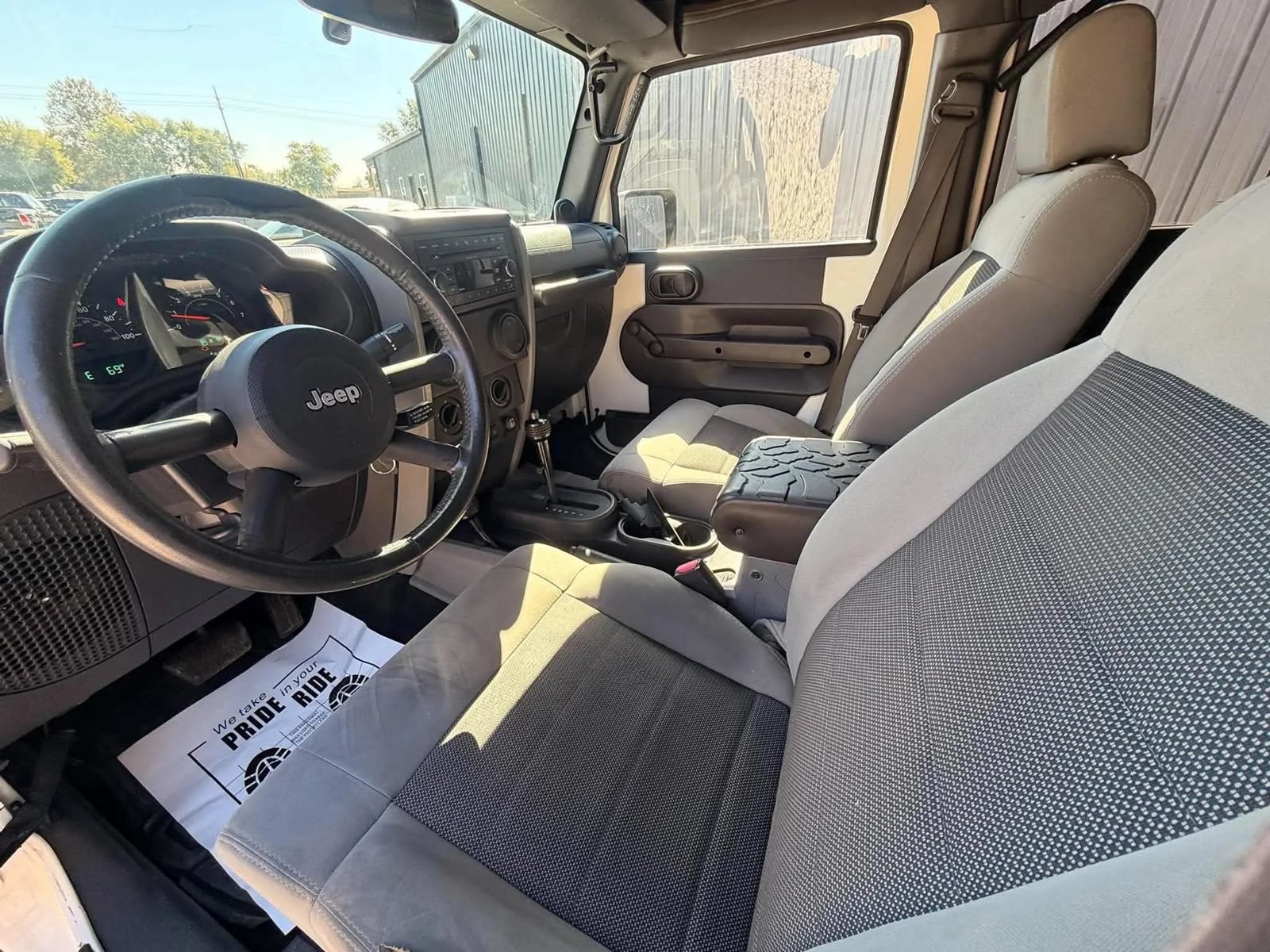 Used 2008 Jeep Wrangler Unlimited X AWD/4WD image 9
