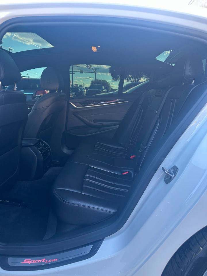 Used 2018 BMW 530i xDrive w/ Premium Package AWD/4WD image 18