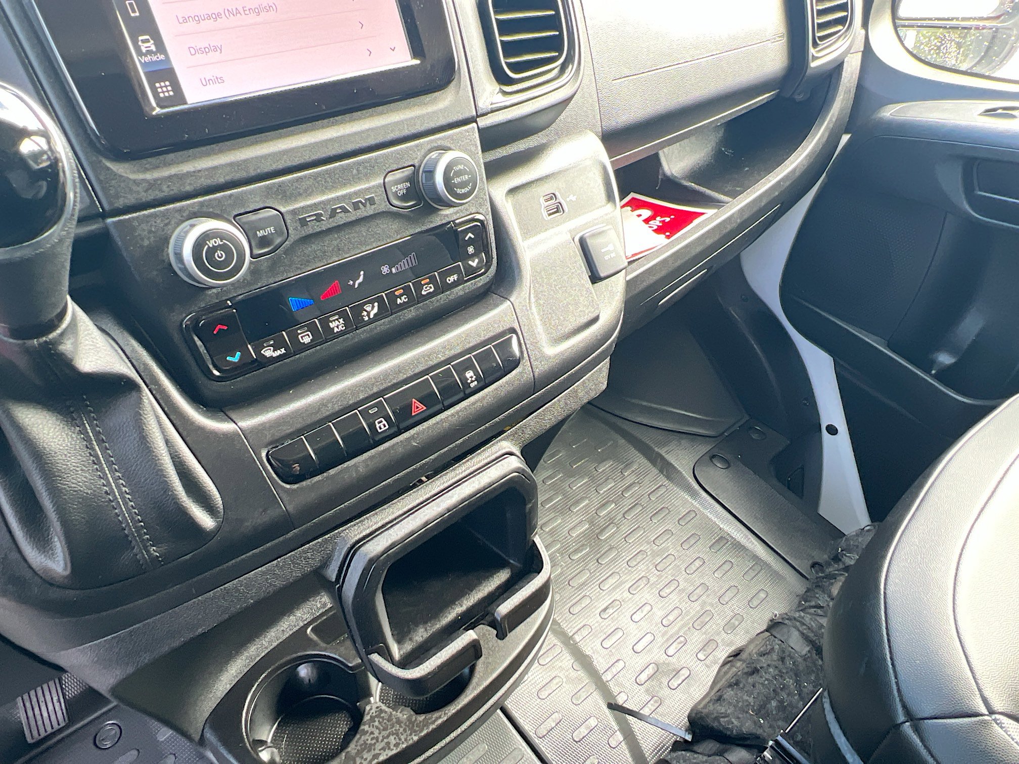 Used 2025 RAM ProMaster 2500 w/ Convenience Group image 26