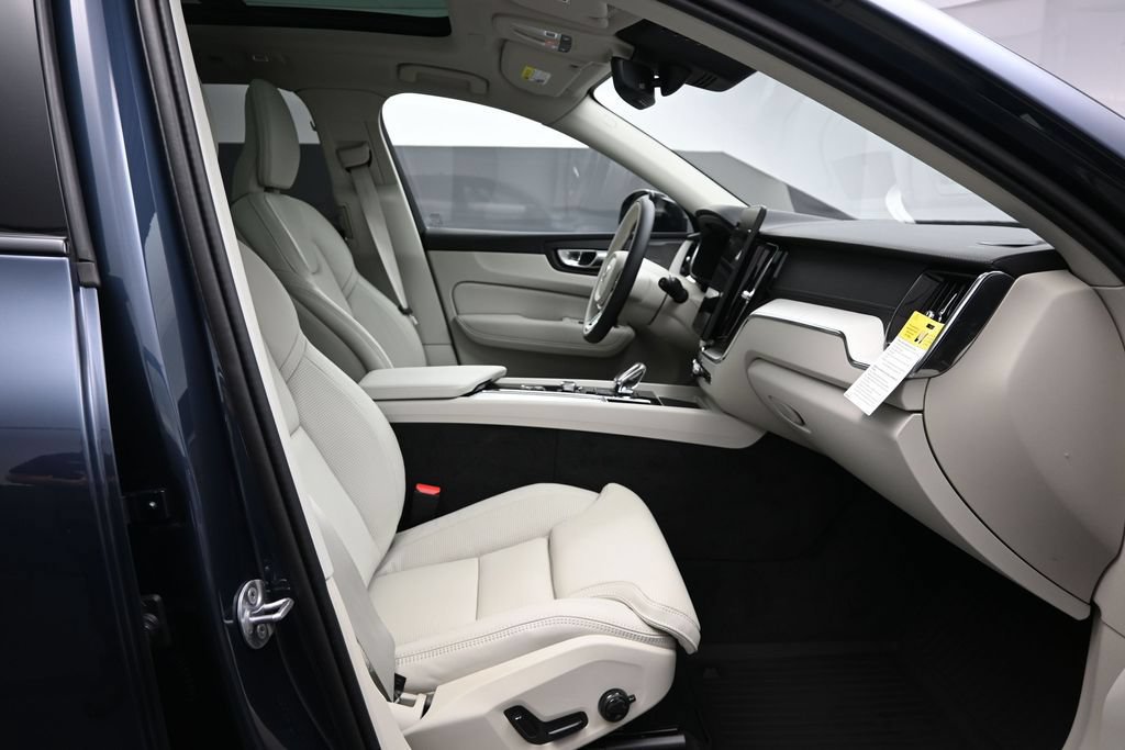 New 2026 Volvo XC60 B5 Ultra w/ Climate Package AWD/4WD image 22