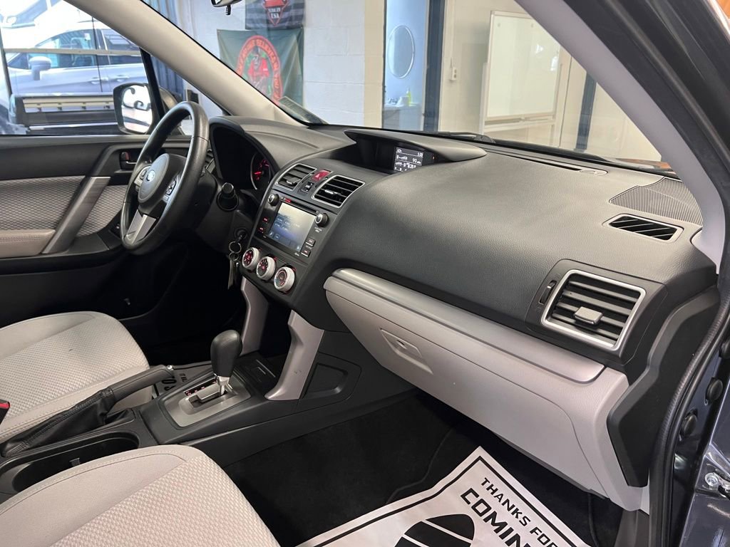 Used 2018 Subaru Forester 2.5i w/ Alloy Wheel Package image 29