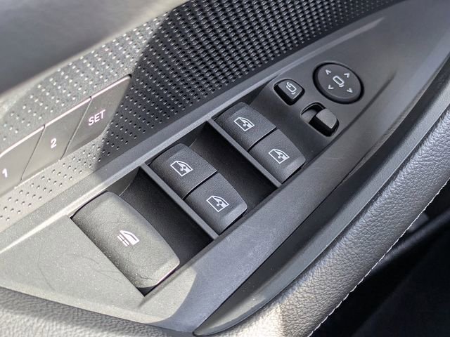 Used 2026 BMW M440i Convertible image 24