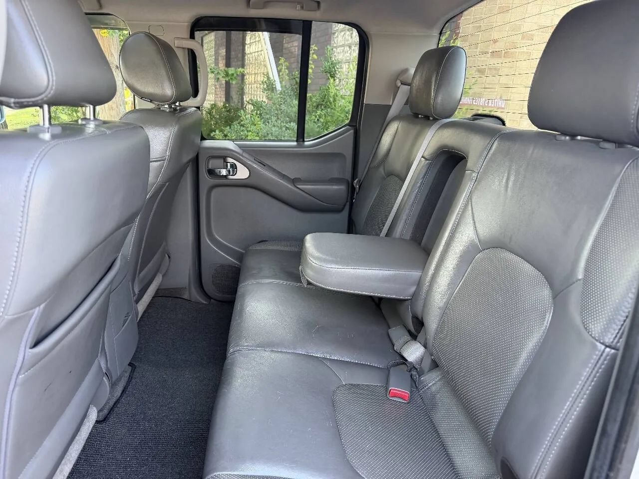Used 2005 Nissan Frontier LE w/ (X01) Leather Pkg AWD/4WD image 42