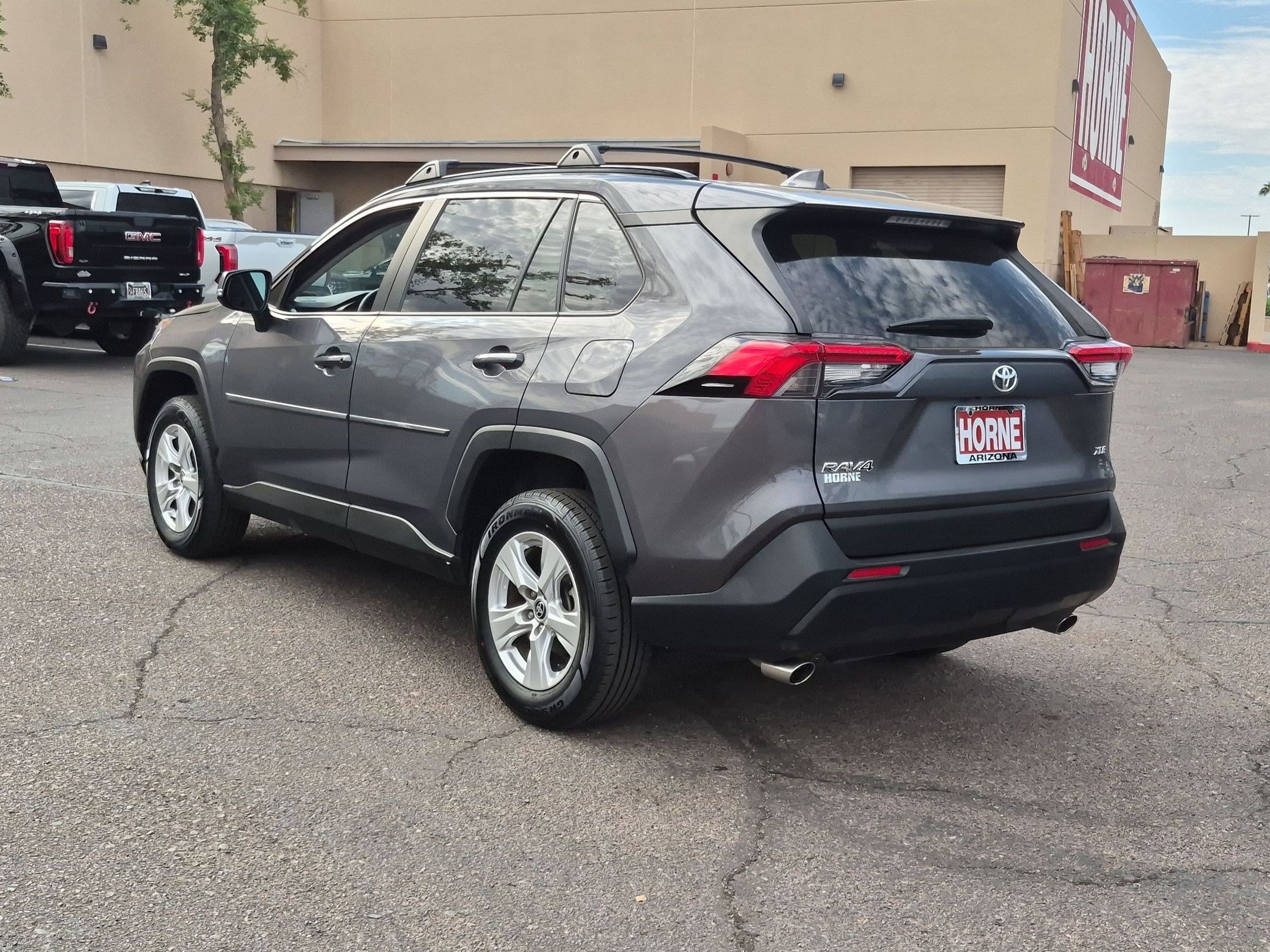 Used 2021 Toyota RAV4 XLE w/ Carpet Mat Package (TMS) FWD image 8