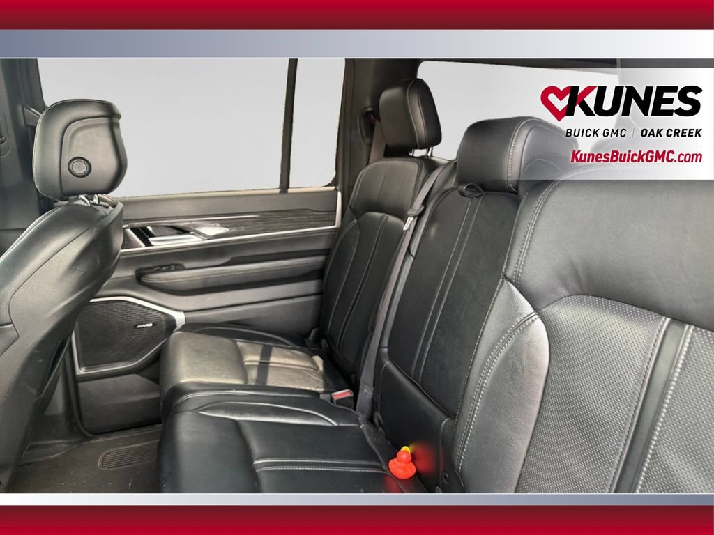 Used 2022 Jeep Wagoneer Series II AWD/4WD image 37