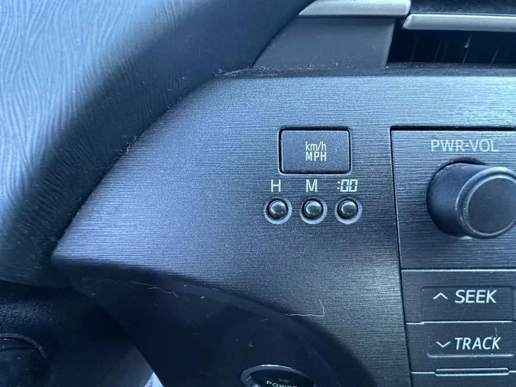 Used 2010 Toyota Prius Five image 36