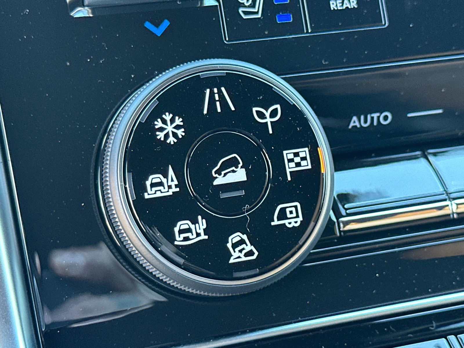 New 2026 Nissan Armada Platinum Reserve image 36