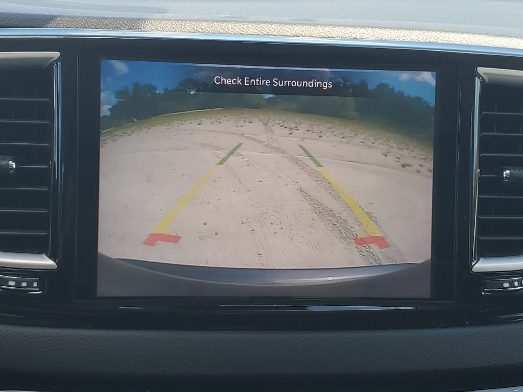 Used 2022 Chrysler Pacifica Touring-L FWD image 17
