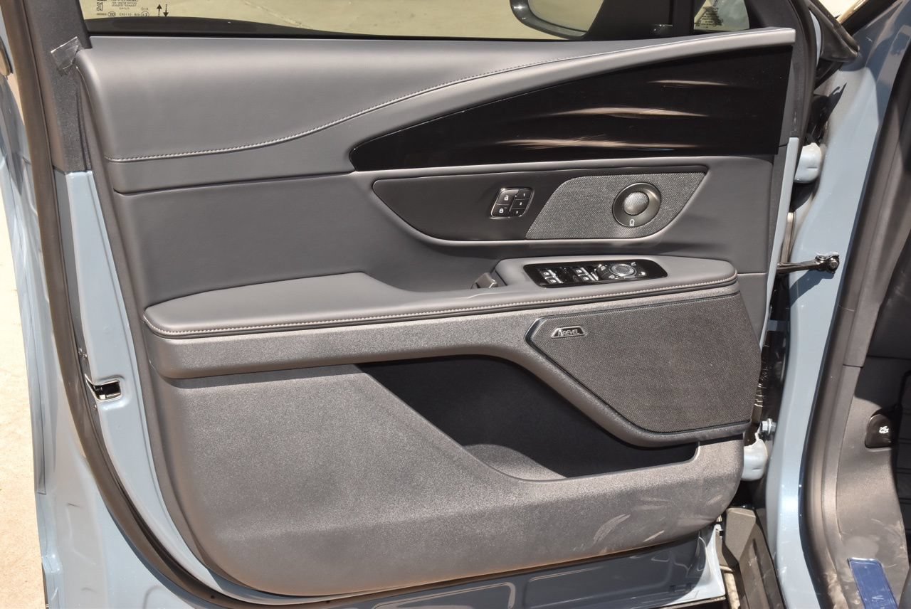 New 2026 Lincoln Nautilus Premier w/ Equipment Group 102A AWD/4WD image 44