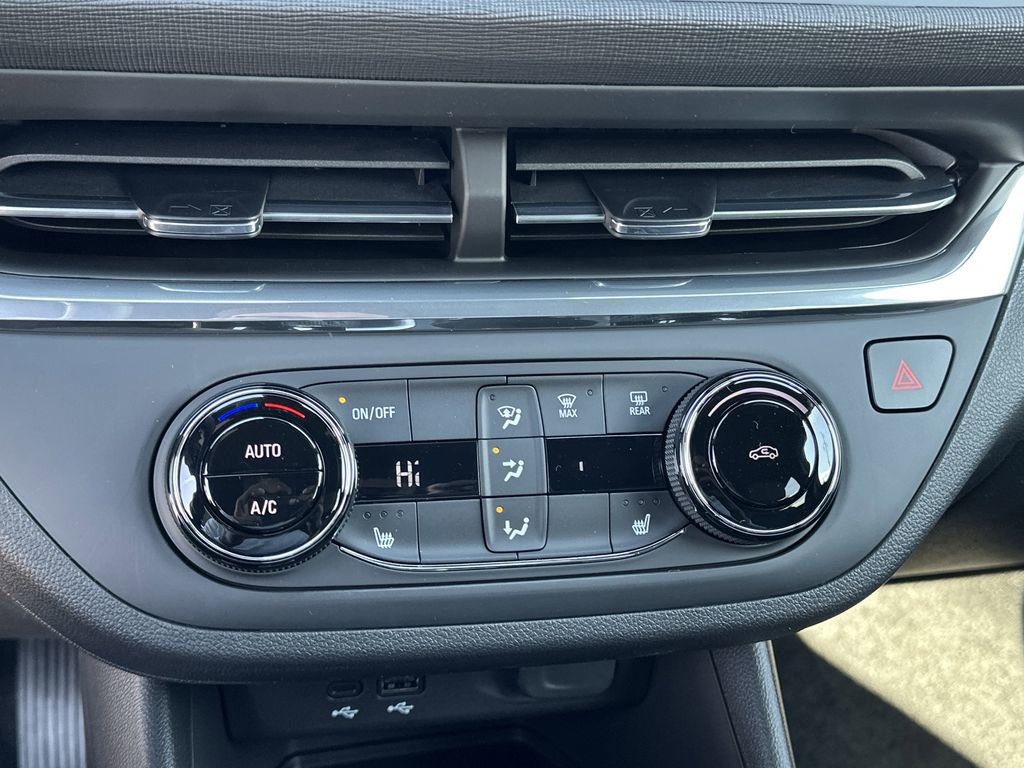 New 2026 Buick Envista Sport Touring w/ Convenience I Package FWD image 8